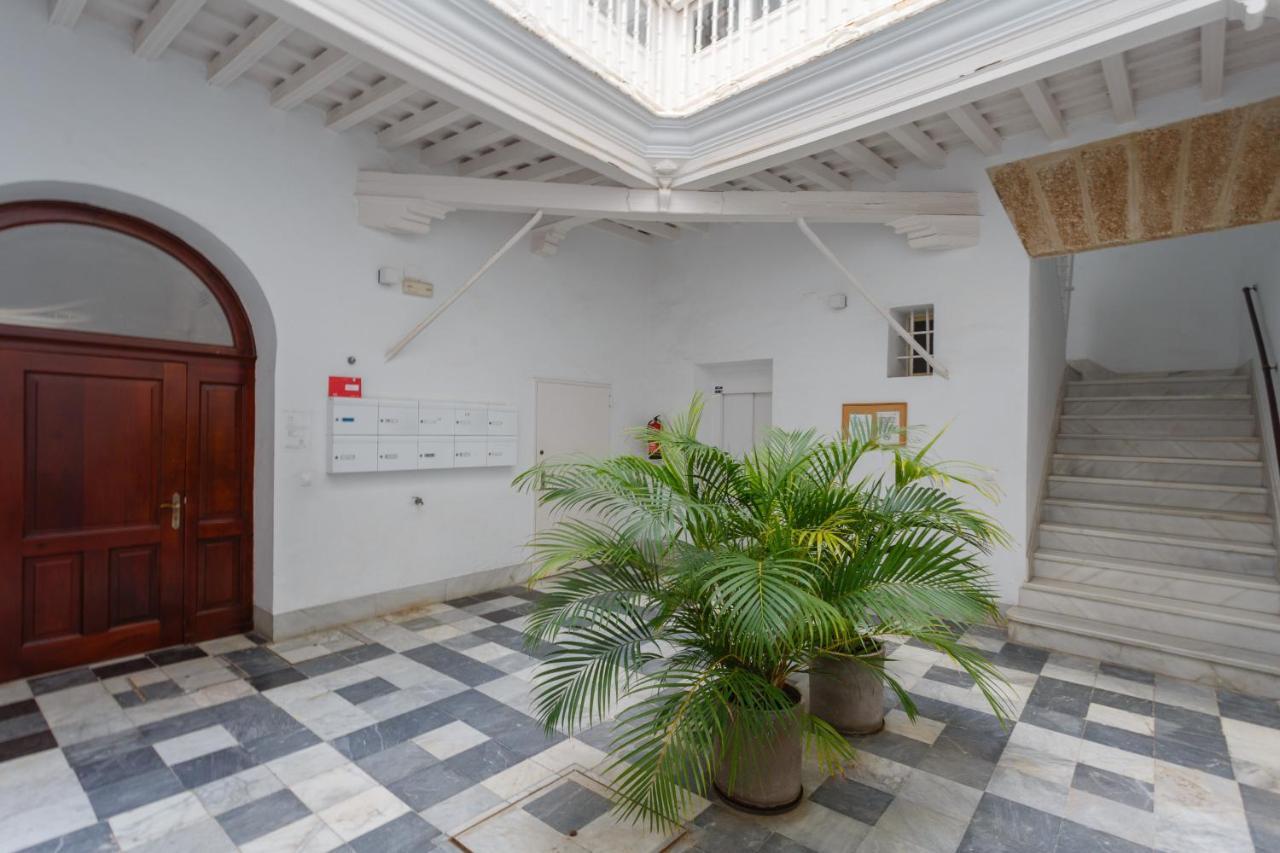 The Queen'S Designer Apartment By Cadiz4Rentals Exterior photo